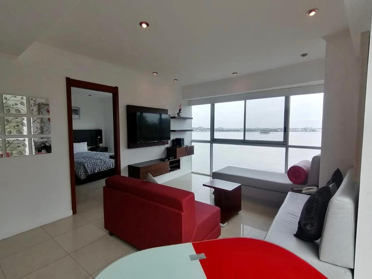 Luxury Suites River Front Гуаякуил Екстериор снимка